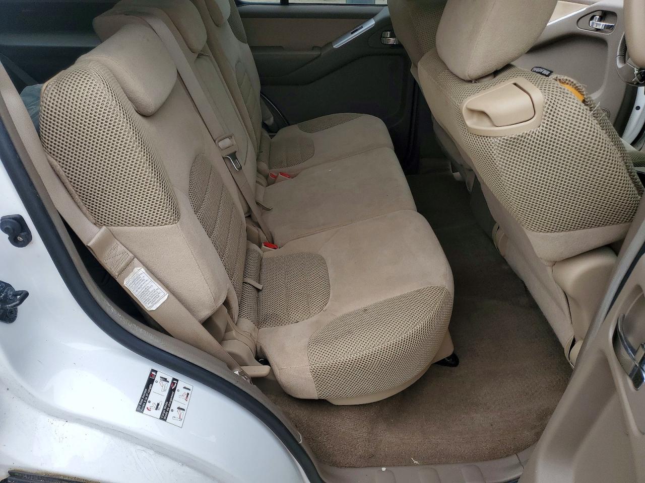 Nissan Pathfinder Sv