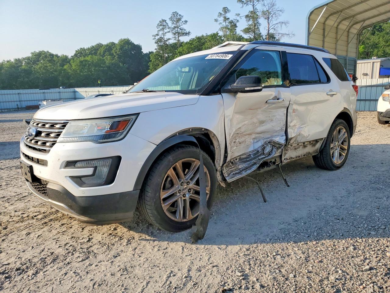 Salvage Ford Explorer Image