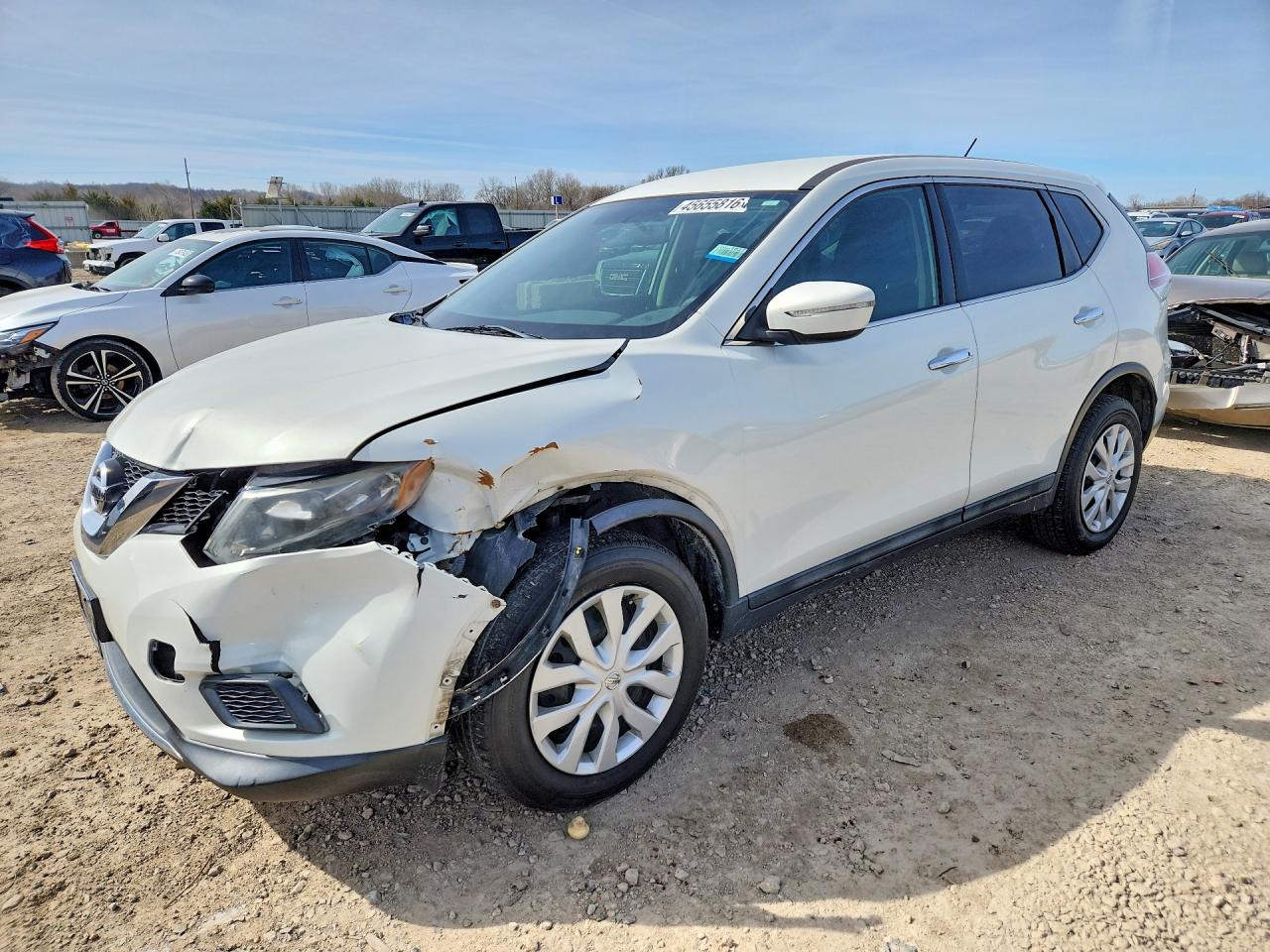 Salvage Nissan Rogue Image