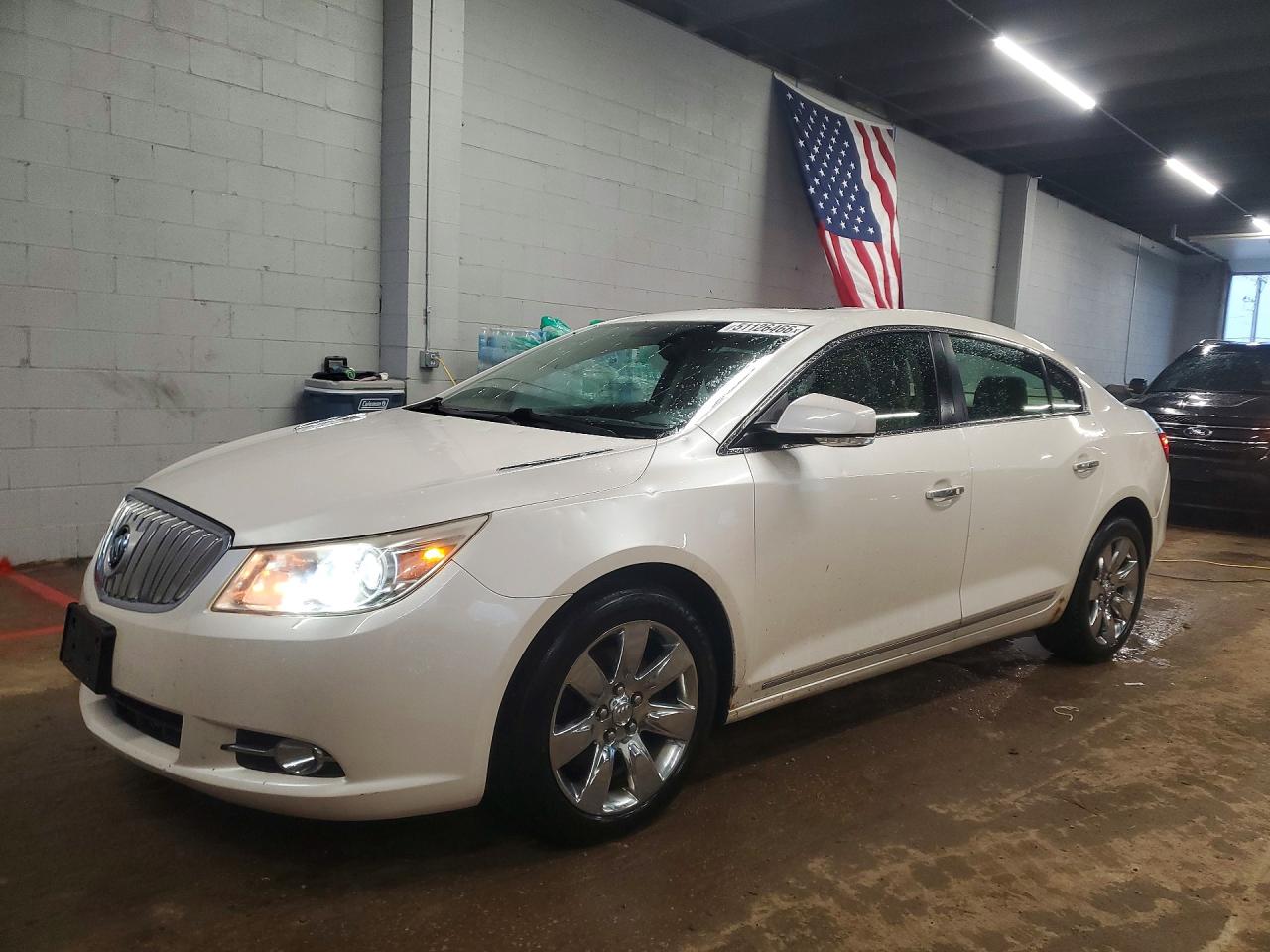 Salvage Buick LaCrosse Image