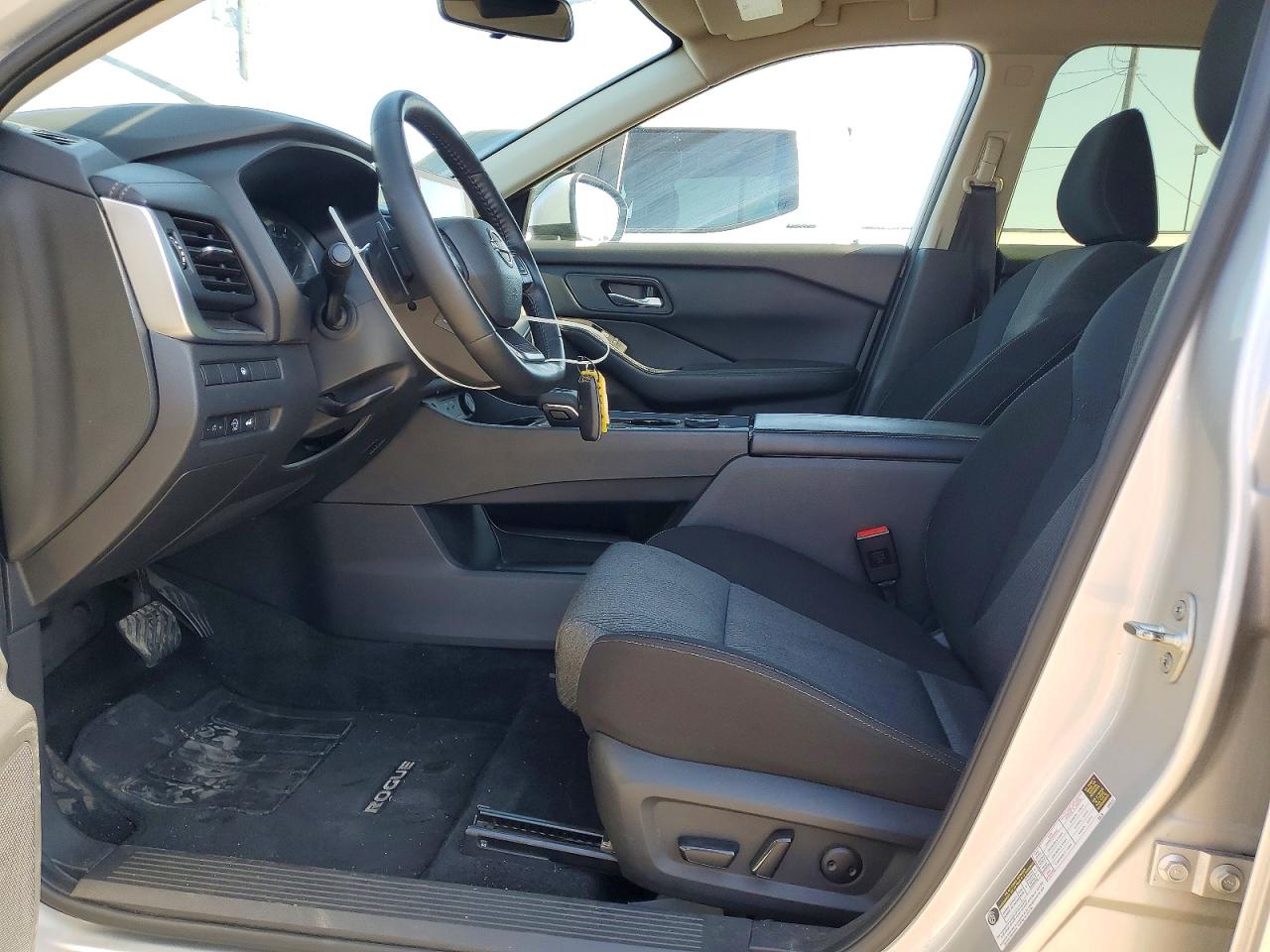 Nissan Rogue S Krom