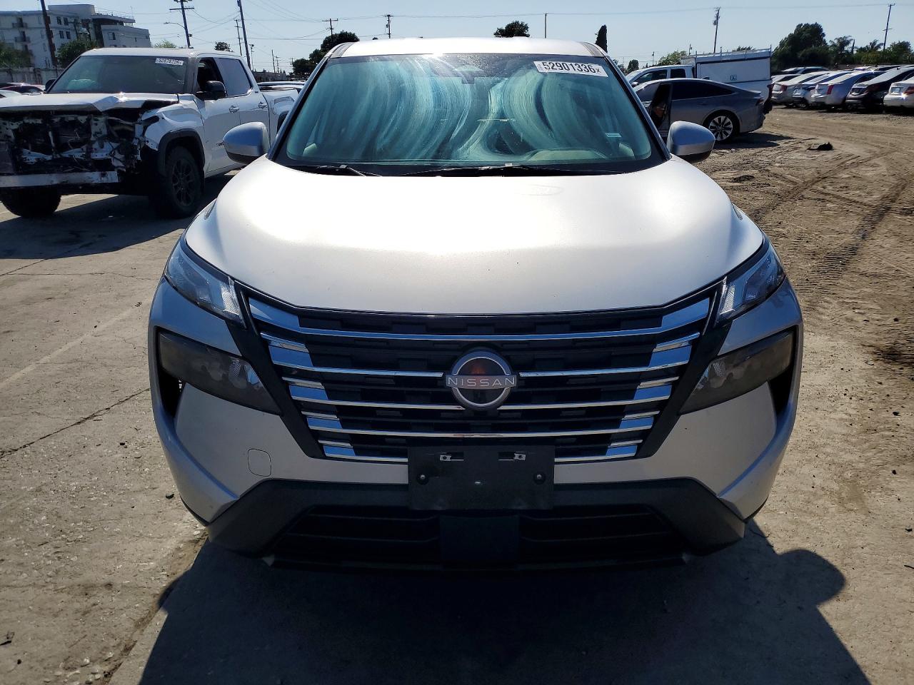Nissan Rogue S Krom