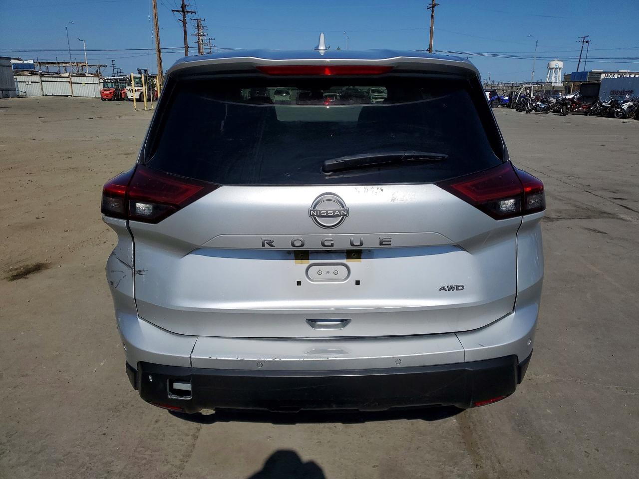 Nissan Rogue S Krom