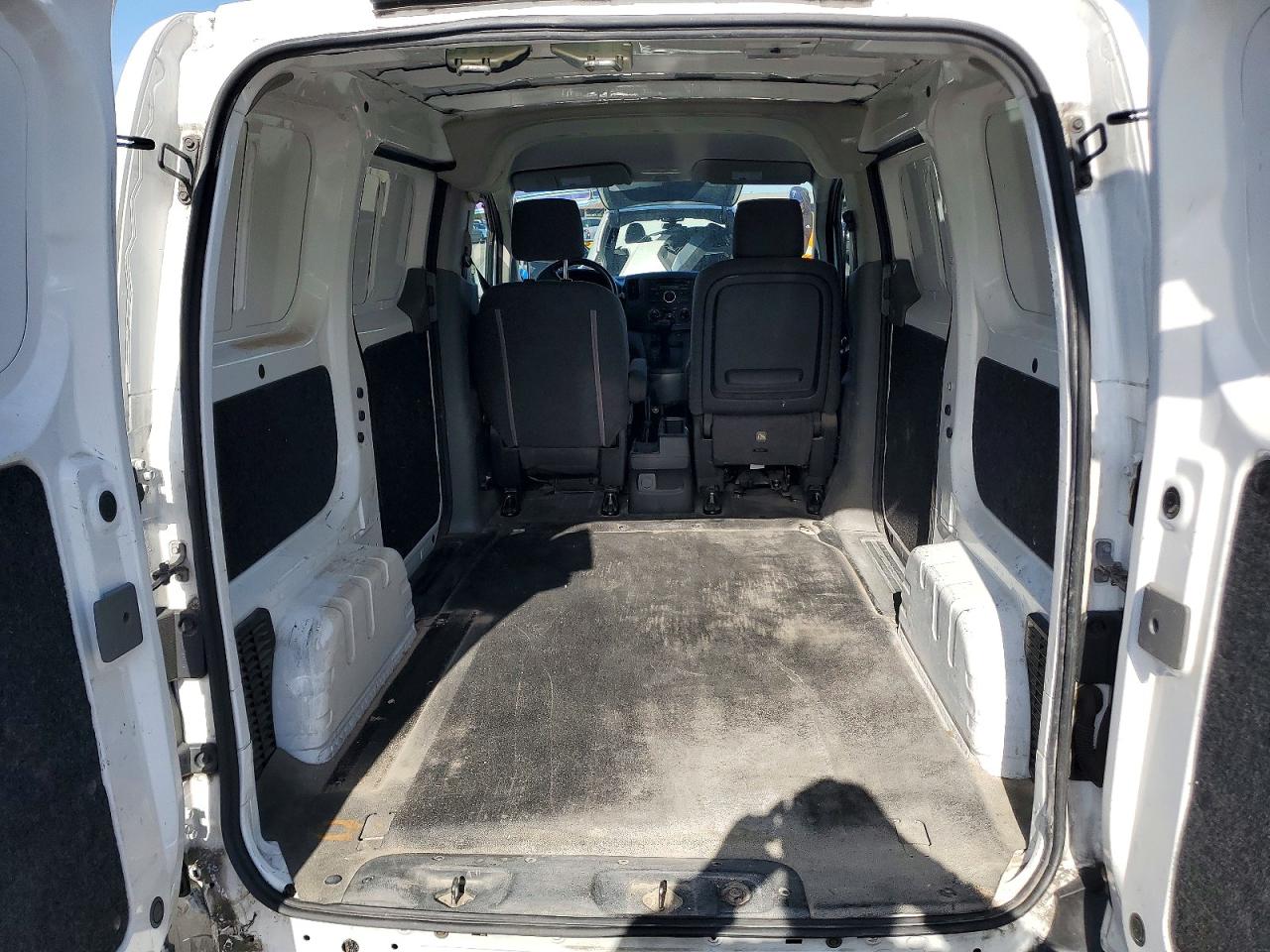 Nissan Nv S