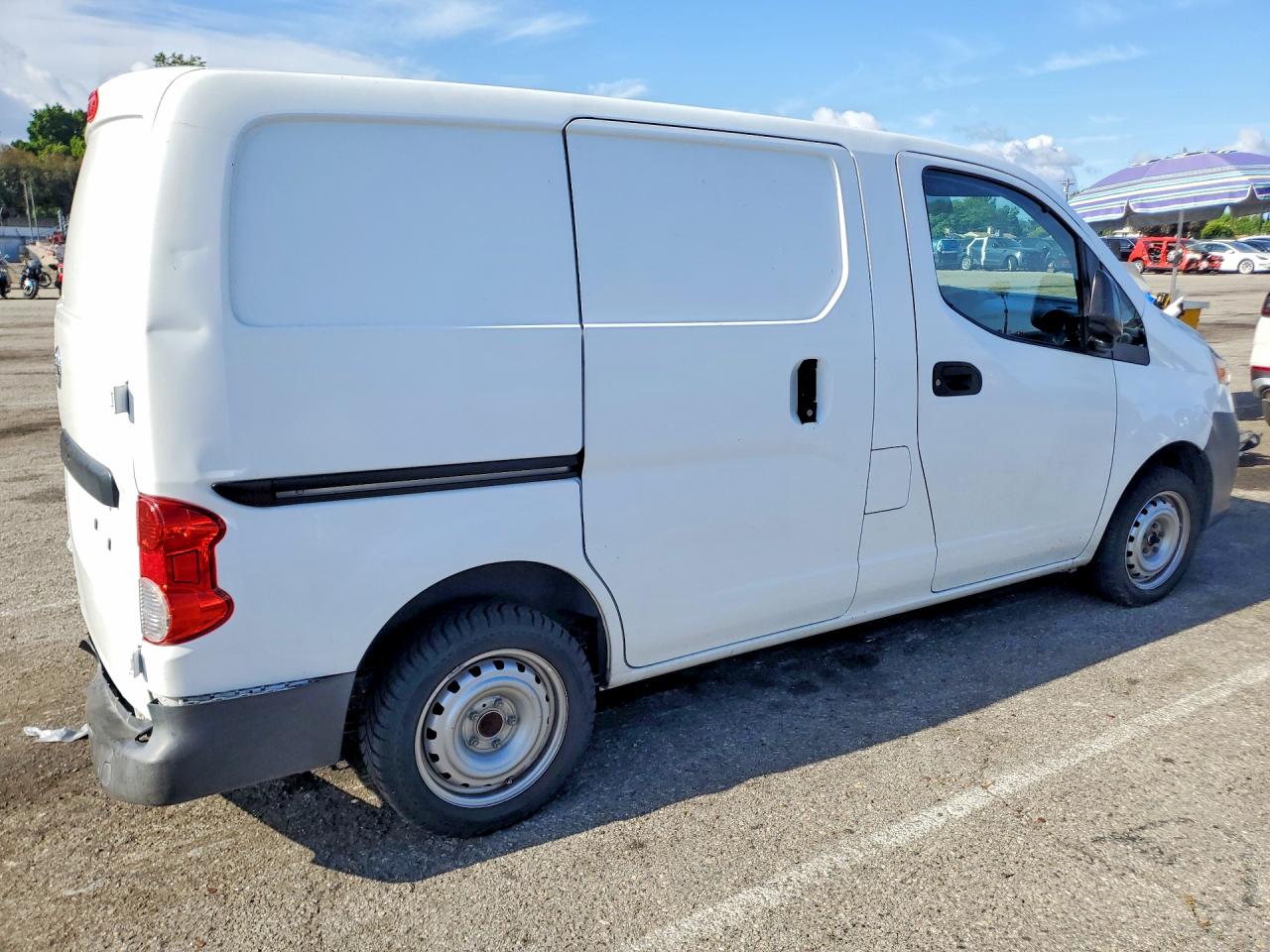 Nissan Nv S