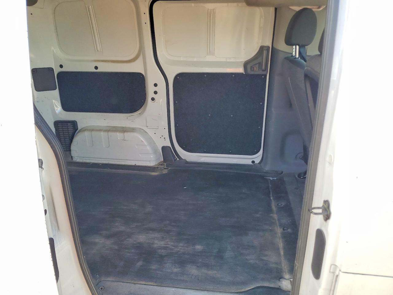 Nissan Nv S