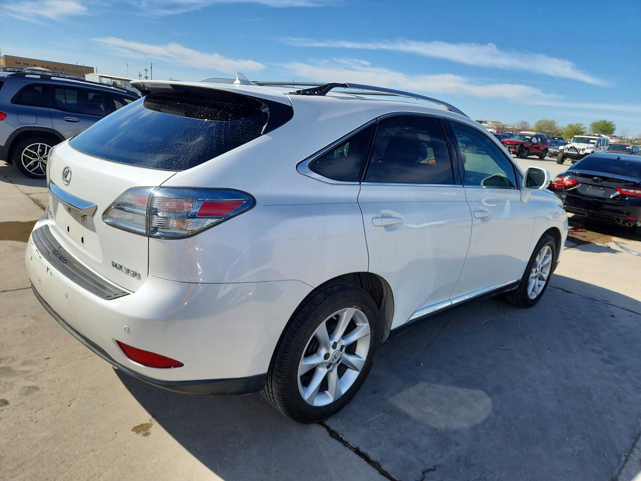 Lexus RX Base
