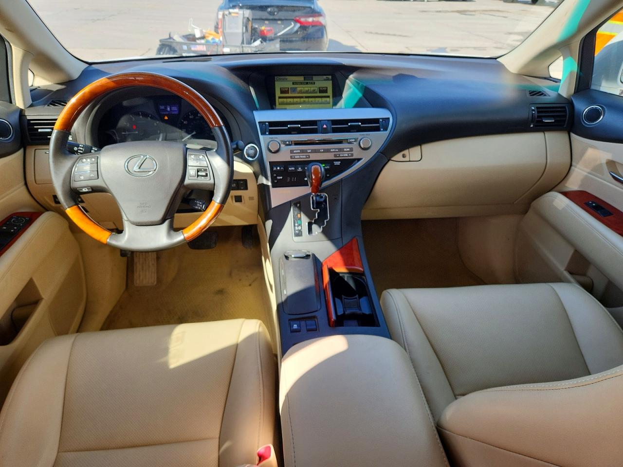 Lexus RX Base