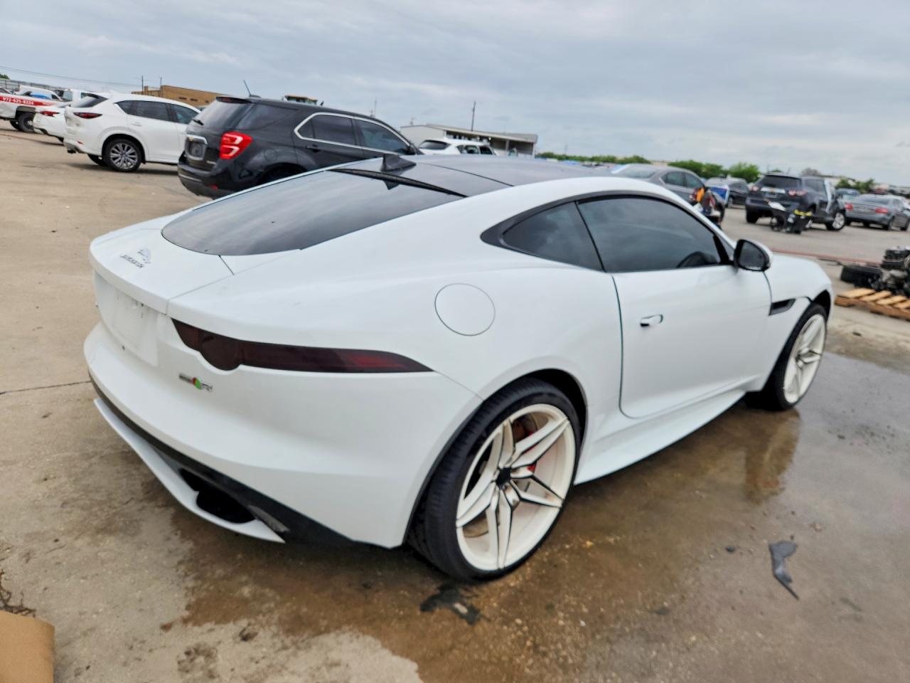 Jaguar F-TYPE R