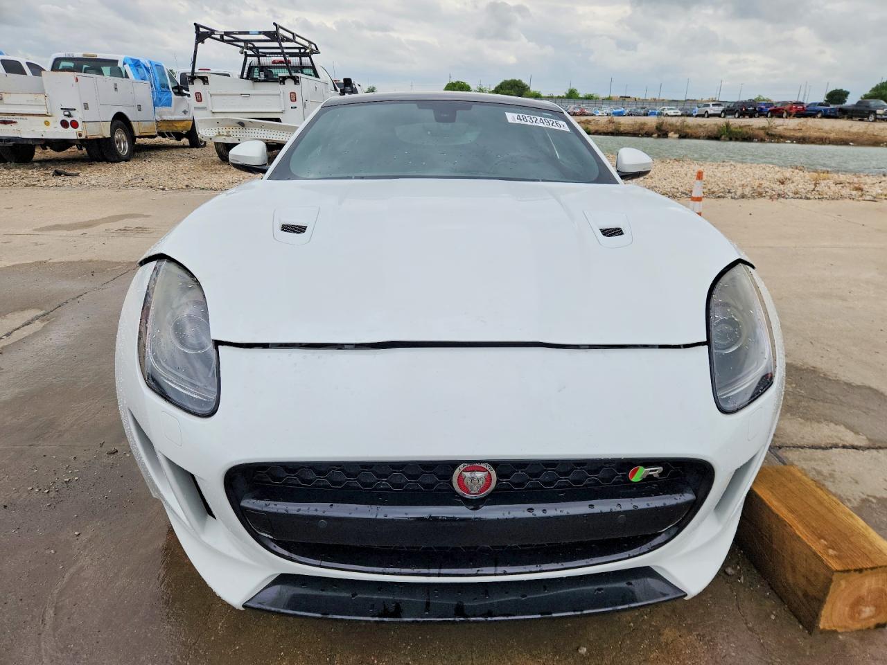Jaguar F-TYPE R