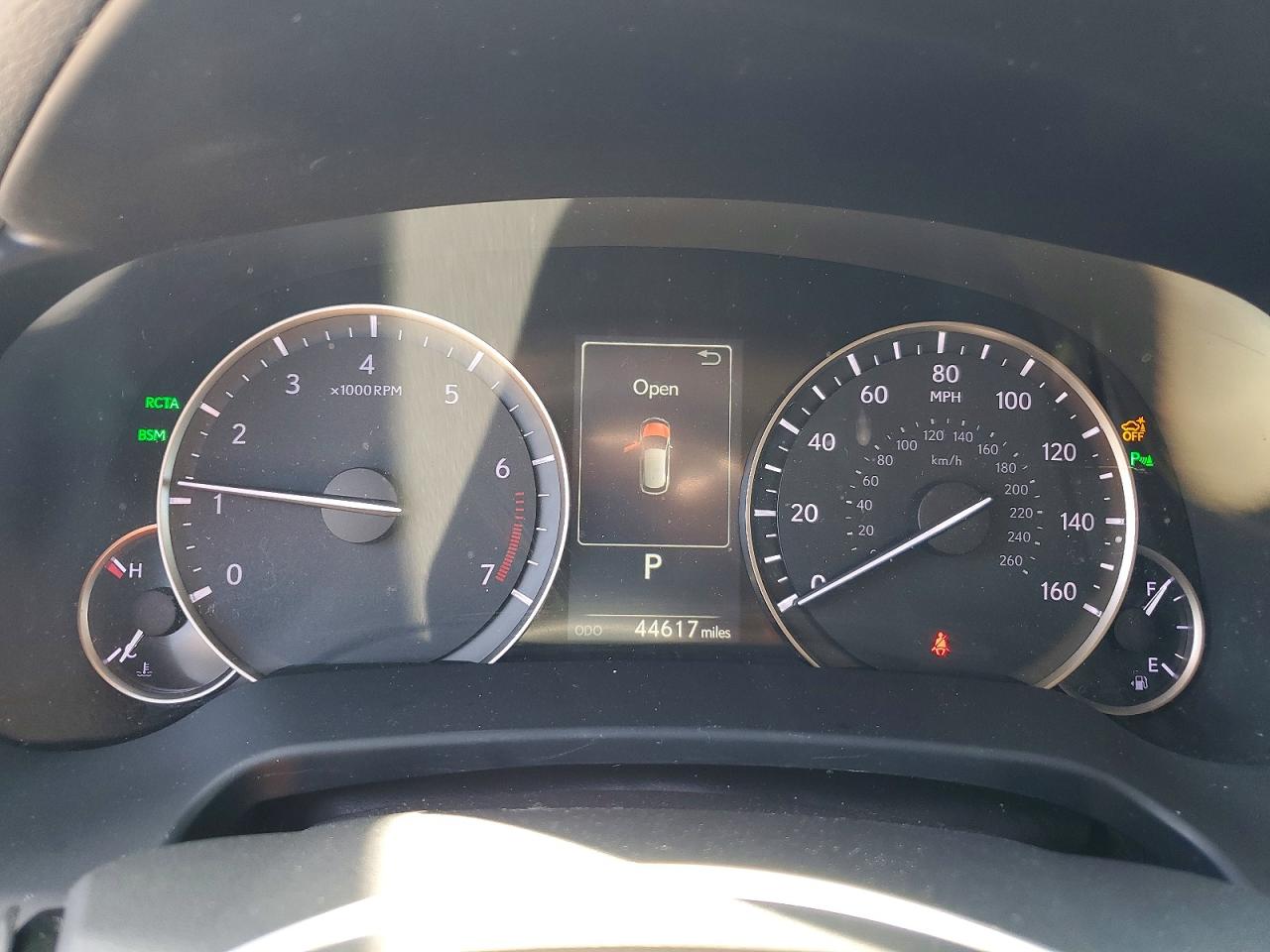 Lexus RX Base