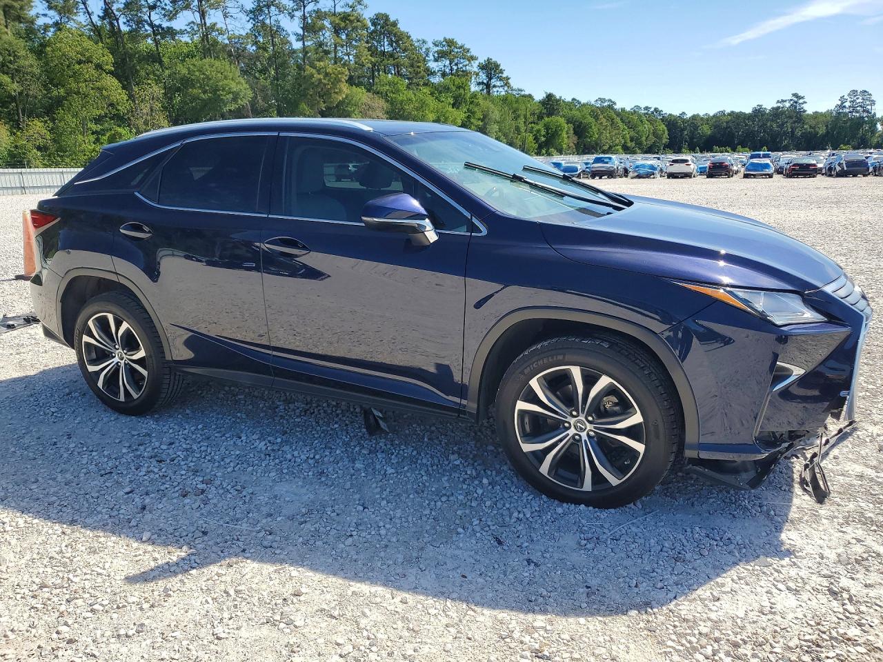 Lexus RX Base