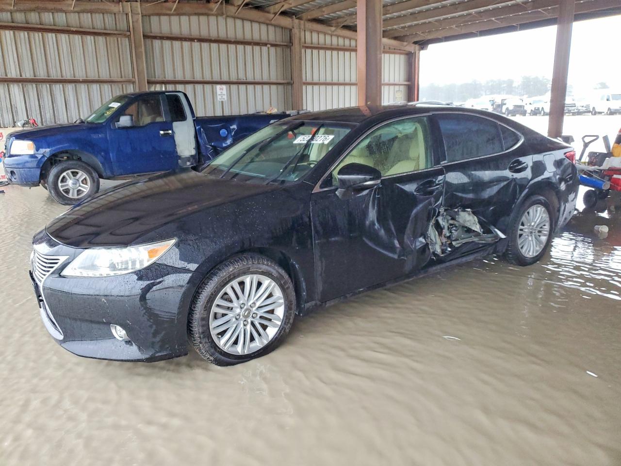 Salvage Lexus Es Image