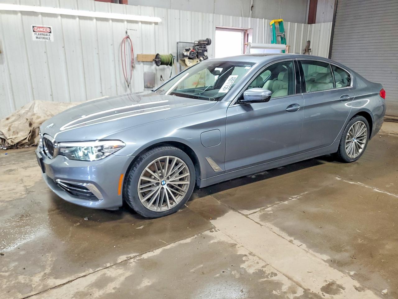 Salvage BMW 5 Series Image