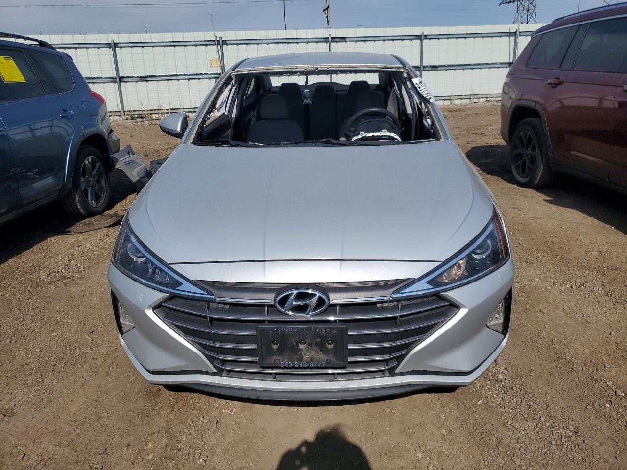 Hyundai ELANTRA Sel