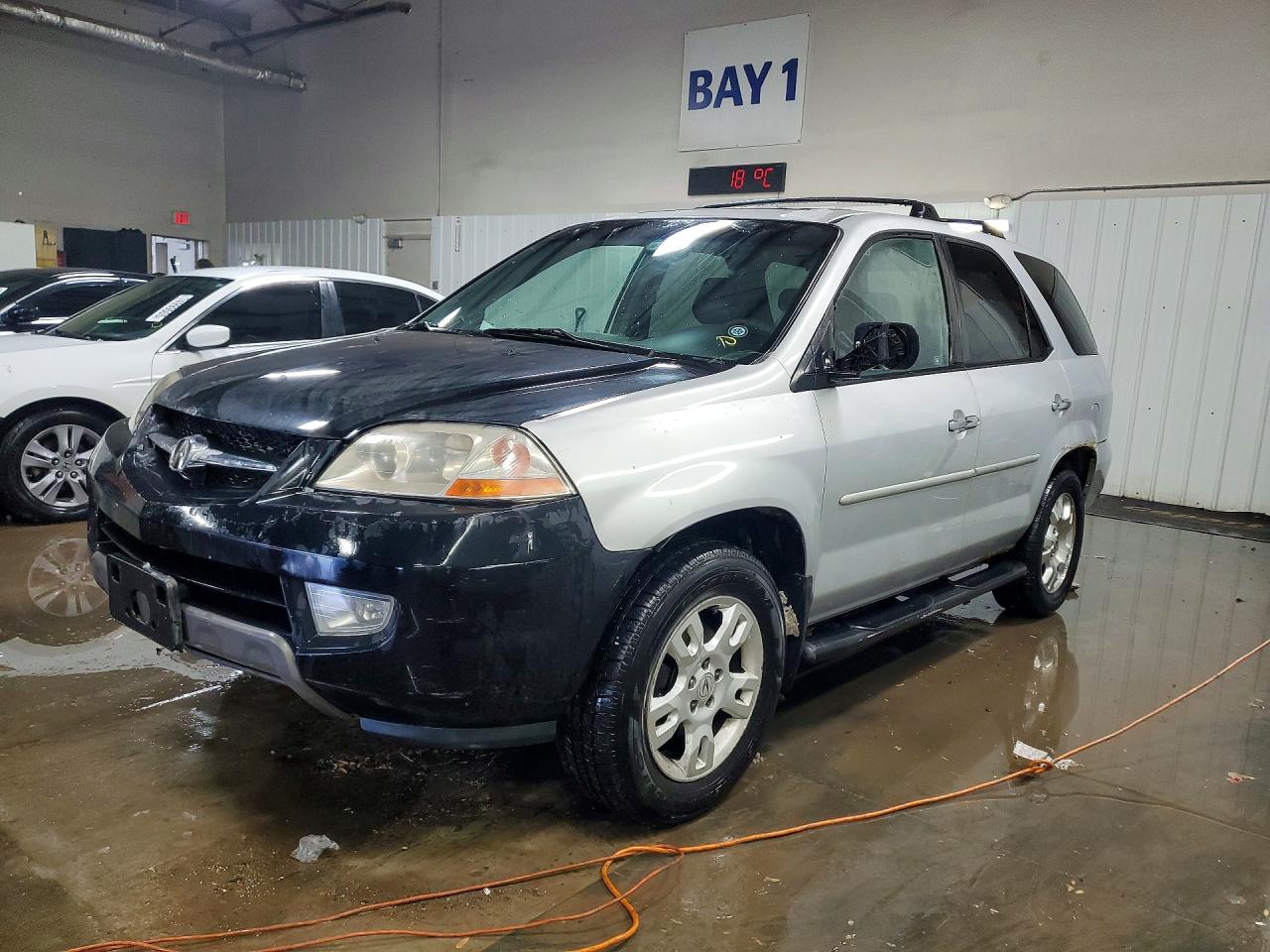Salvage Acura MDX Image