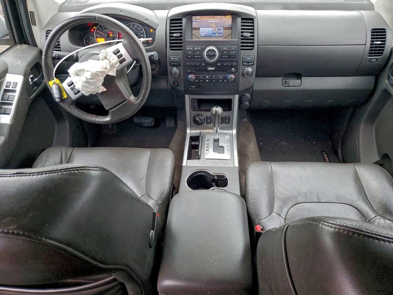 Nissan Pathfinder S