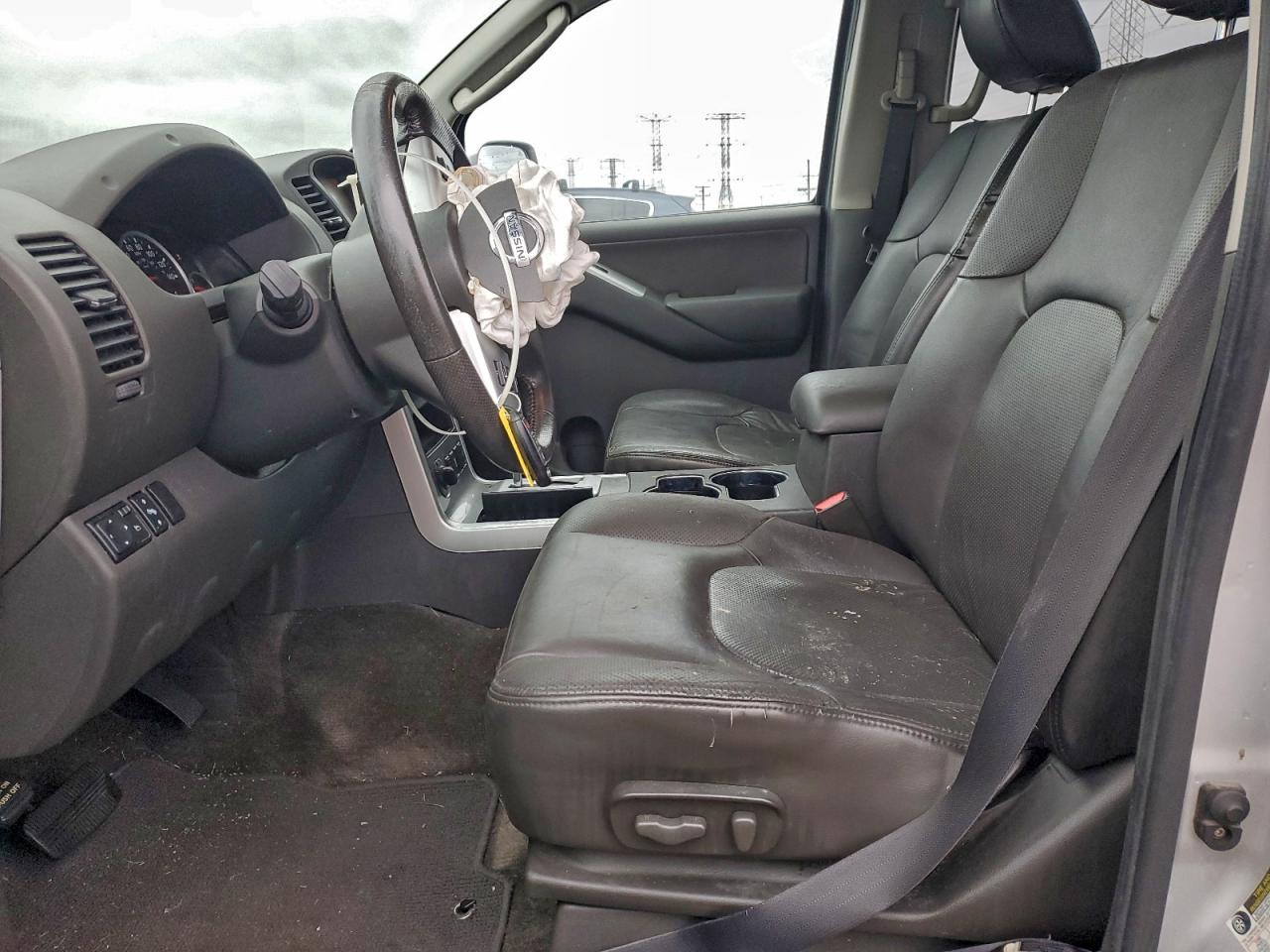 Nissan Pathfinder S