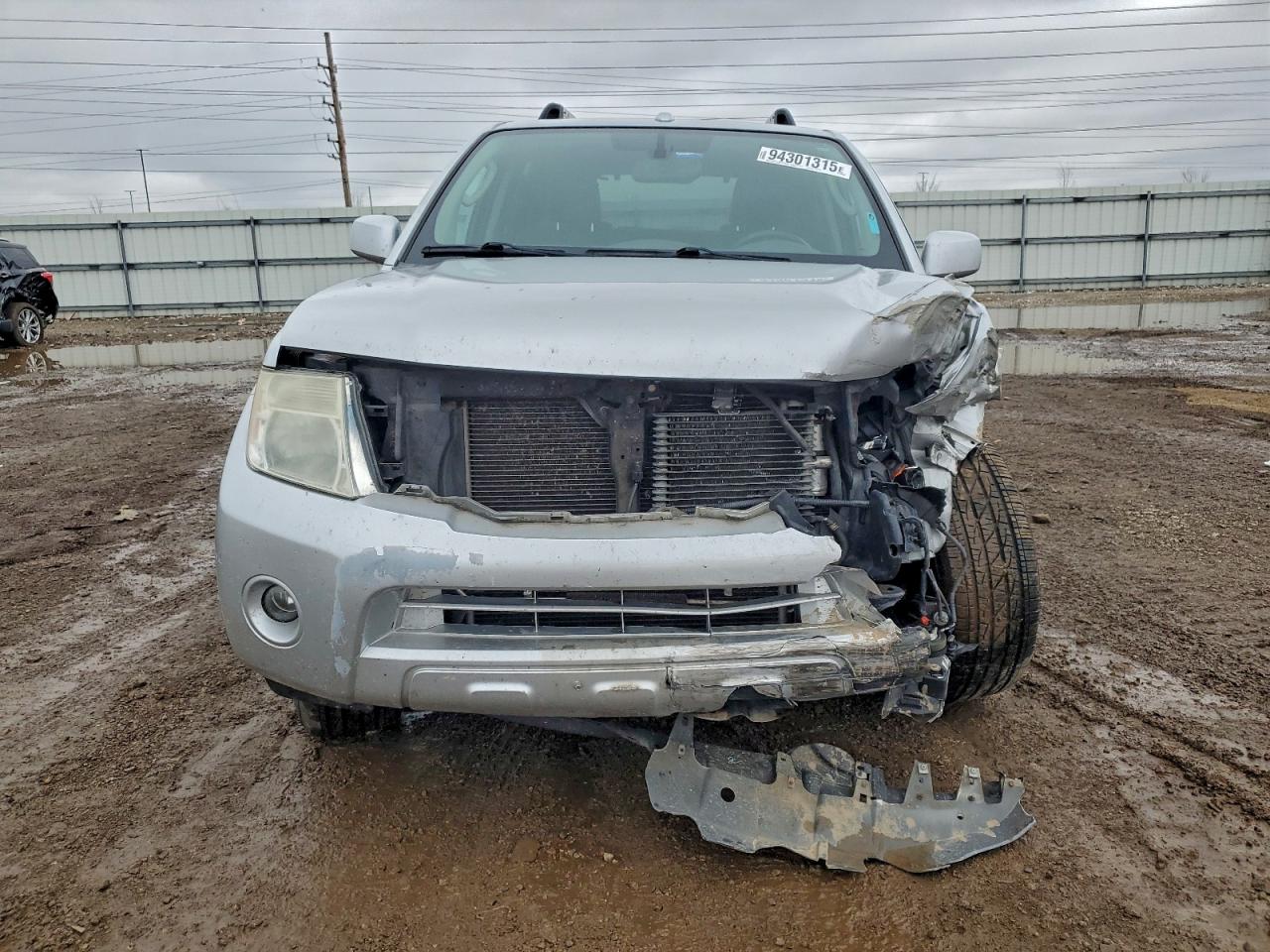 Nissan Pathfinder S