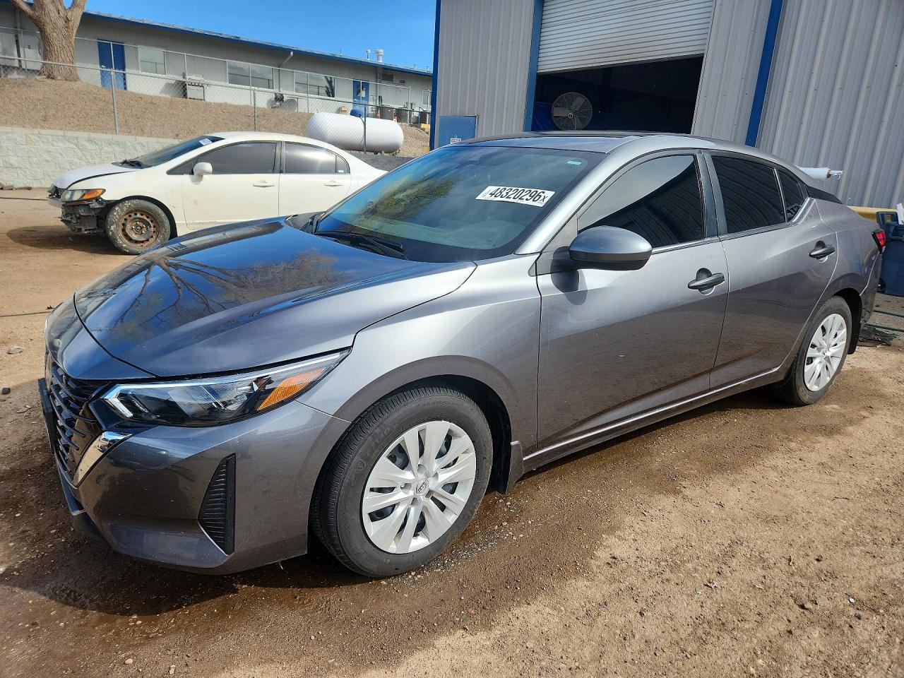Salvage Nissan Sentra Image