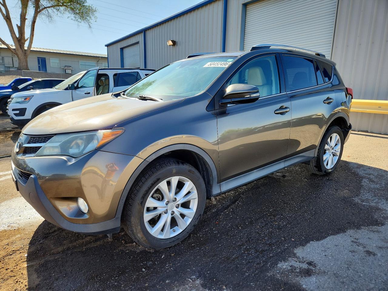 Salvage Toyota RAV4 Image