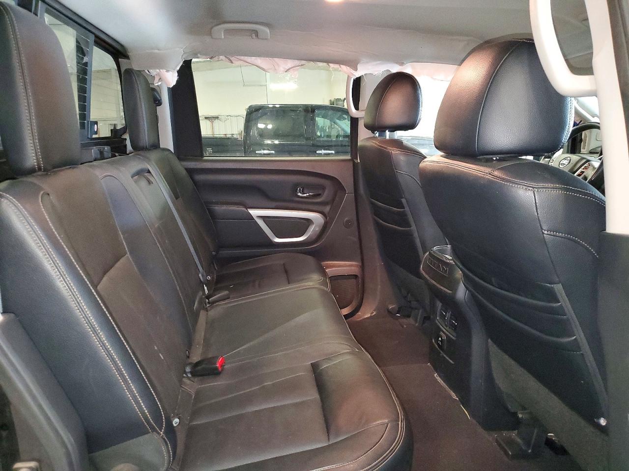 Nissan Titan Sl