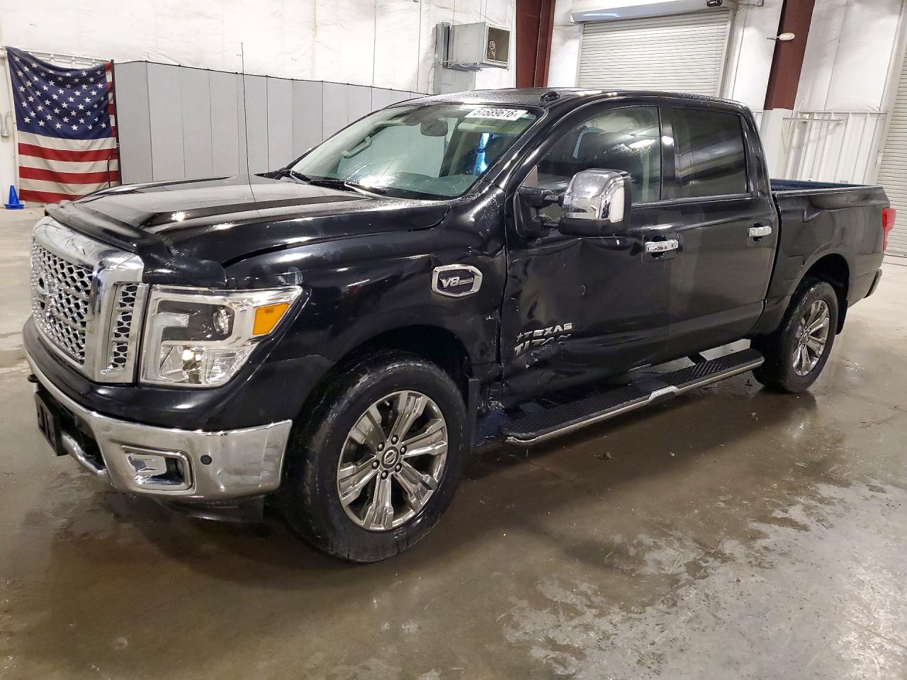 Salvage Nissan Titan Image