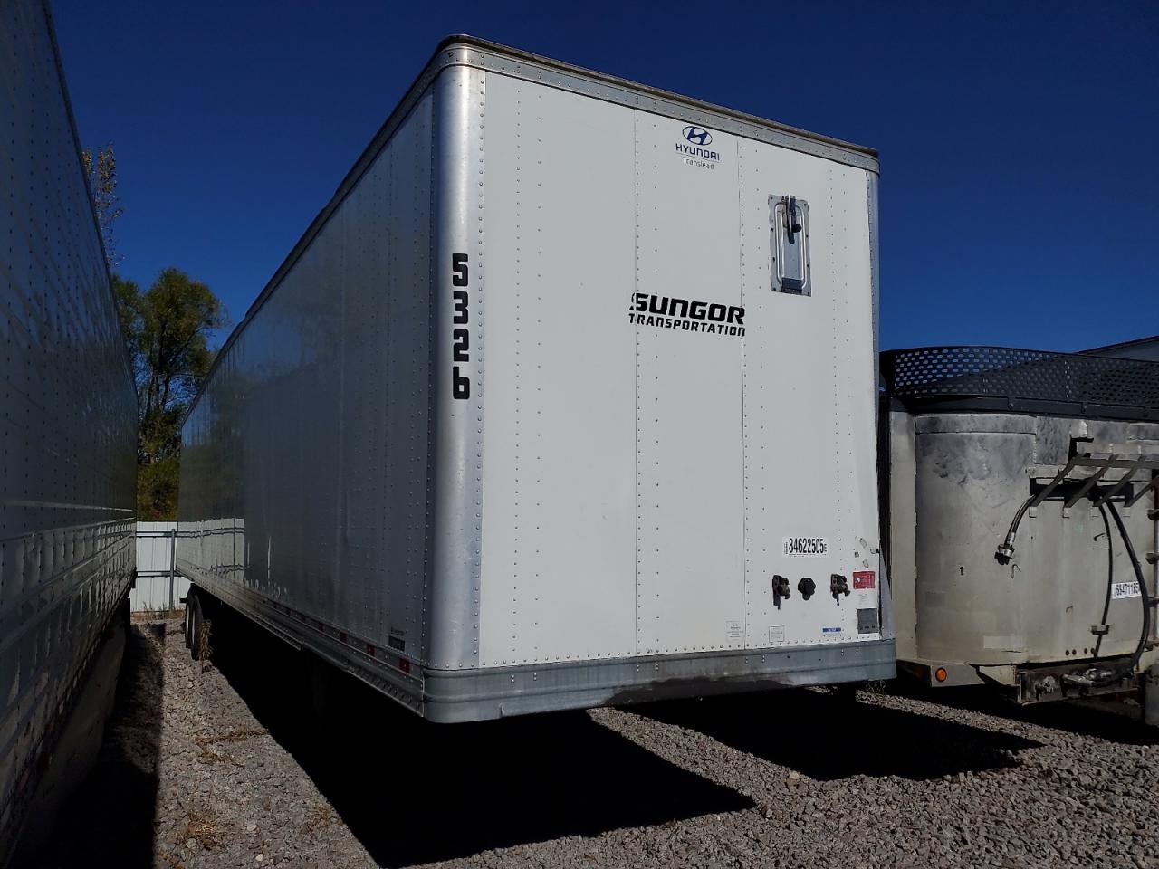 Salvage Hyundai 53 Trailer Image