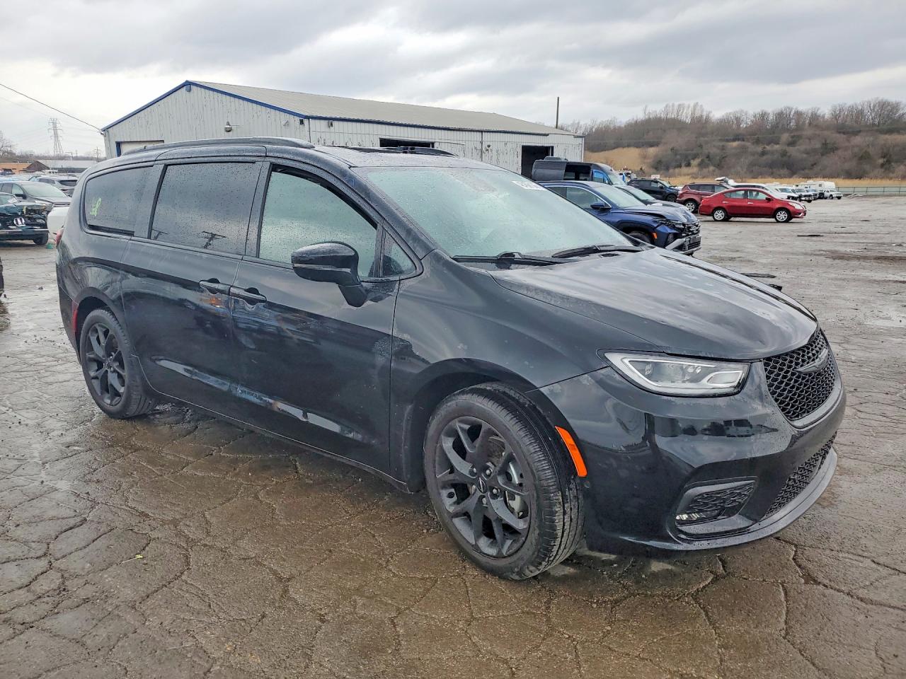 Chrysler Pacifica Limited
