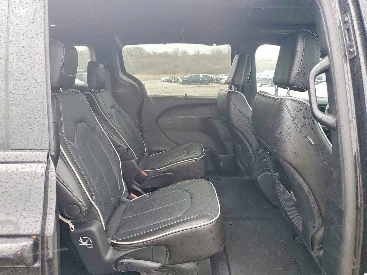 Chrysler Pacifica Limited