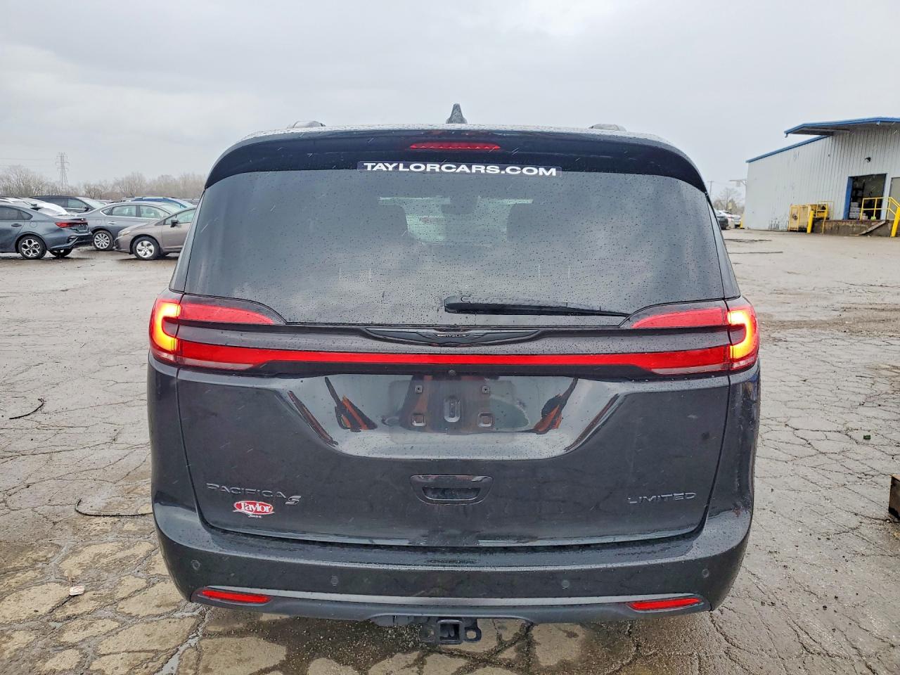 Chrysler Pacifica Limited