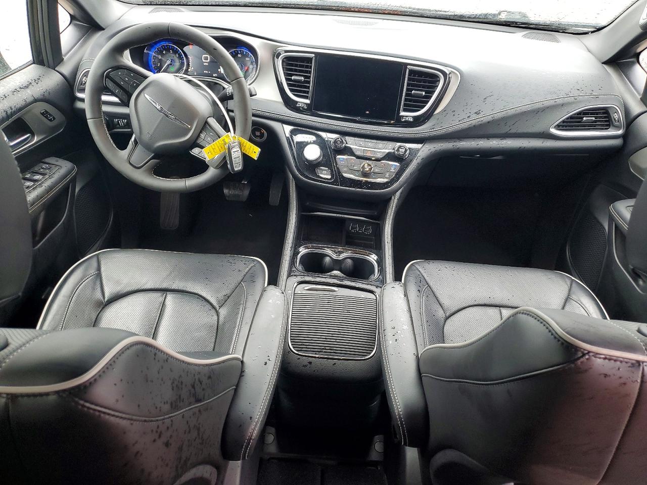 Chrysler Pacifica Limited