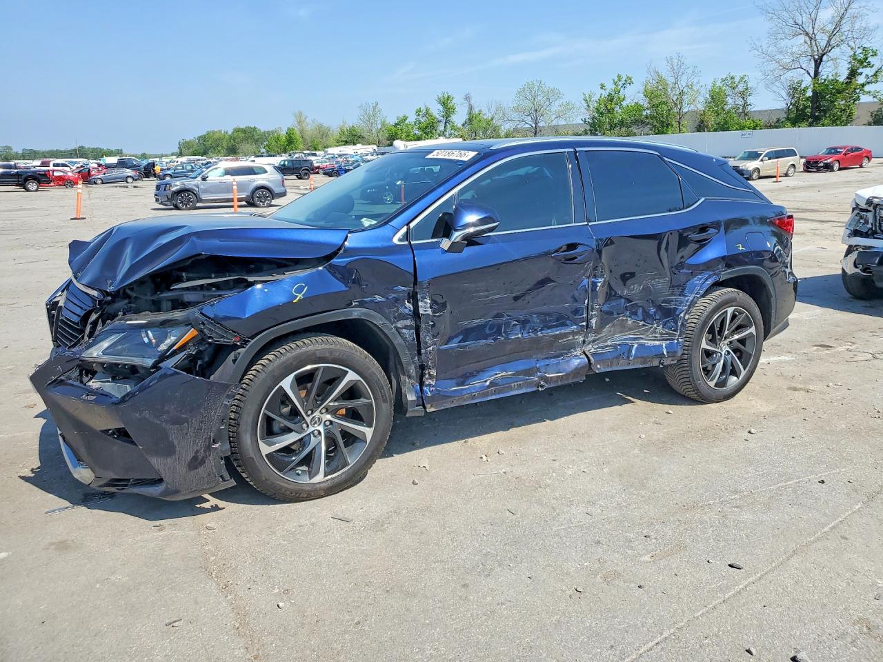 Salvage Lexus RX Image