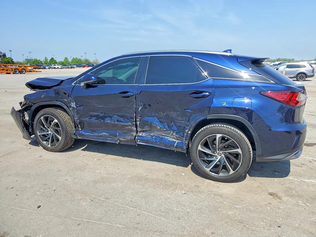 Lexus RX Base