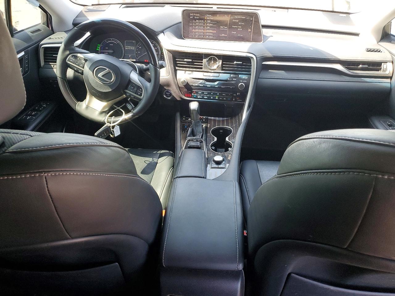 Lexus RX Base