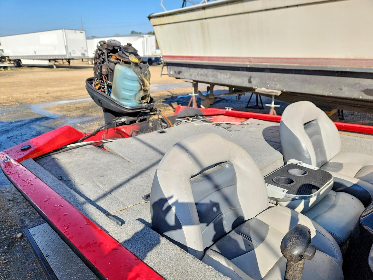 Tracker 17.7 Feet