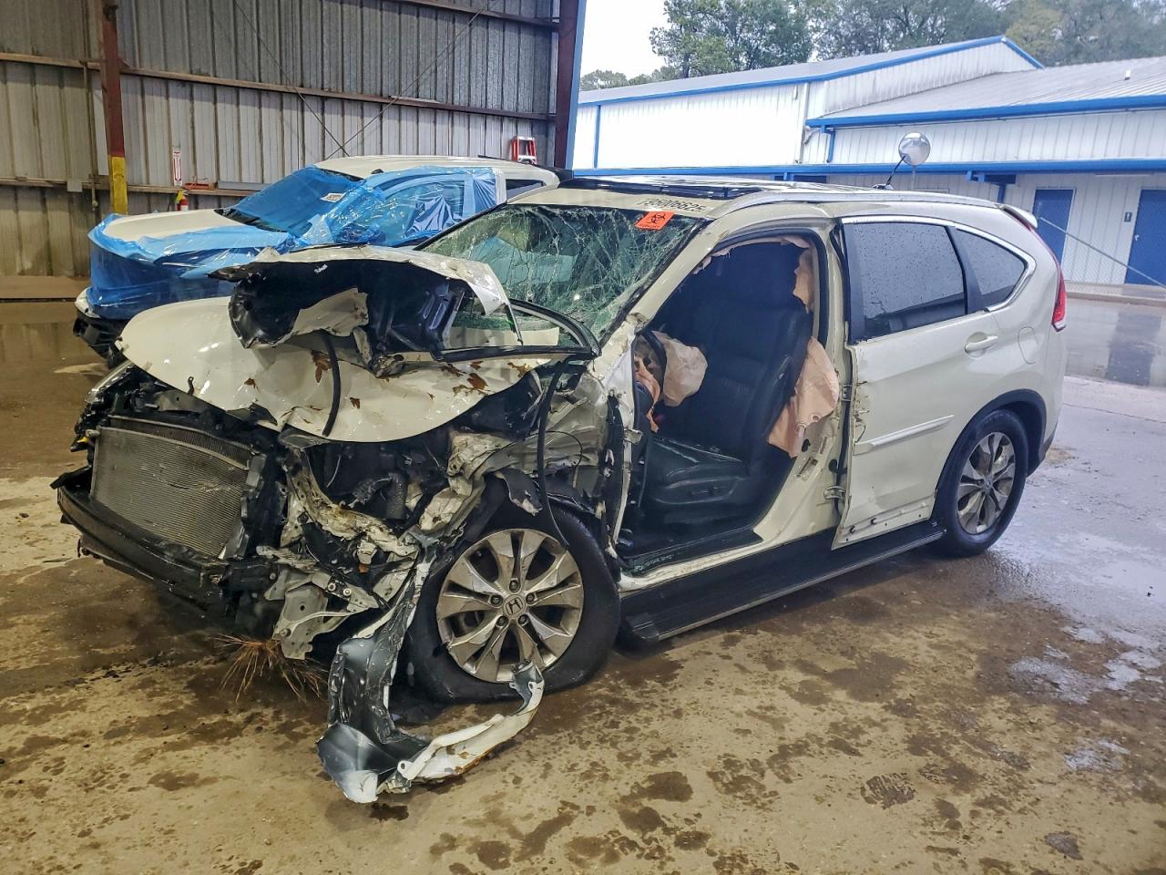 Salvage Honda Crv Image