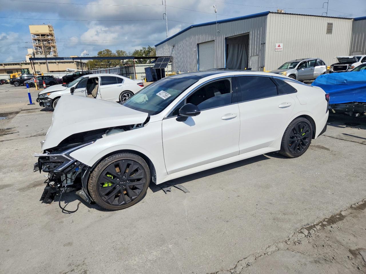 Salvage Kia K5 Image