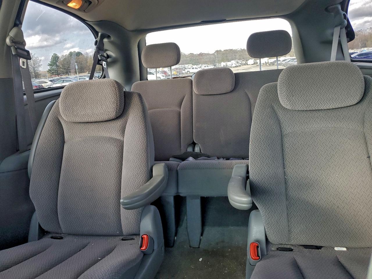Dodge Caravan Sxt