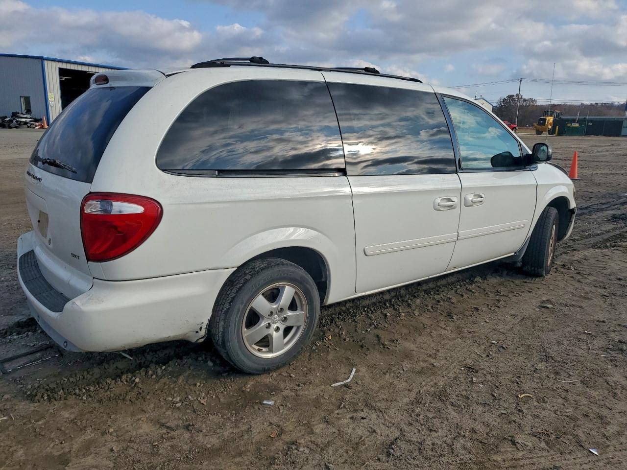 Dodge Caravan Sxt