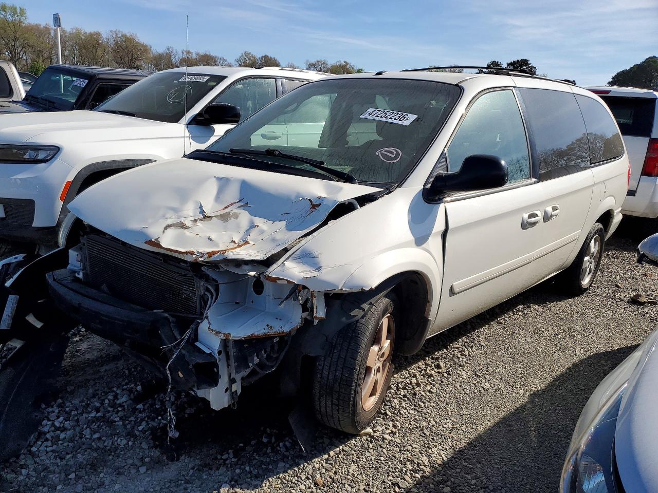Salvage Dodge Caravan Image