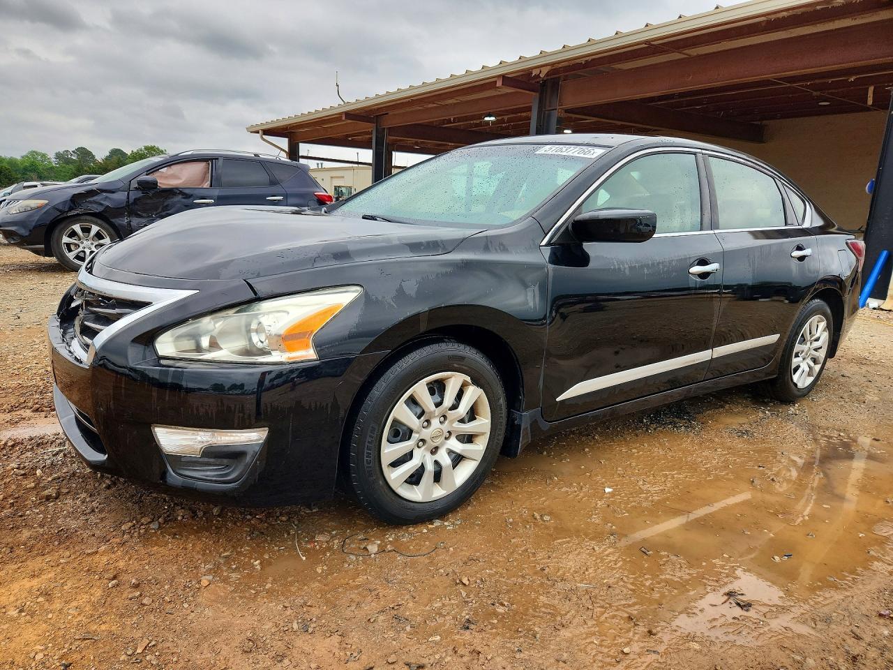 Salvage Nissan Altima Image