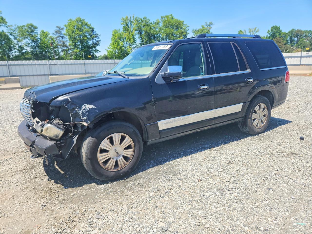 Salvage Lincoln Navigator Image