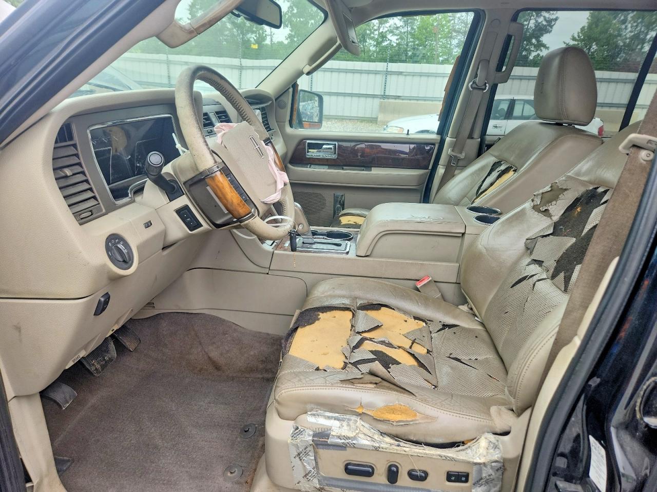 Lincoln Navigator