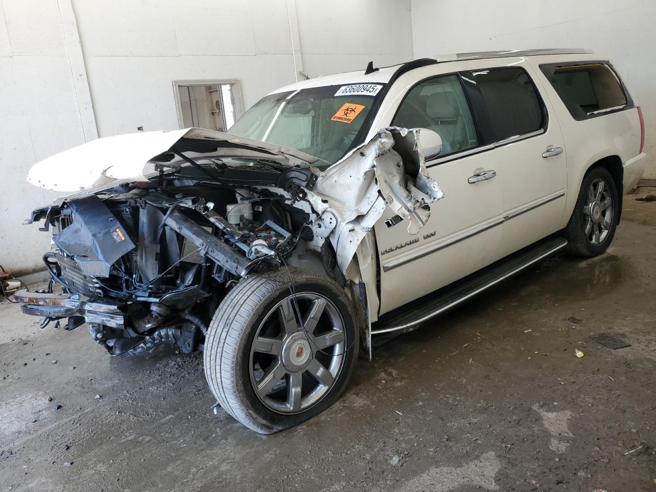 Salvage Cadillac Escalade Image