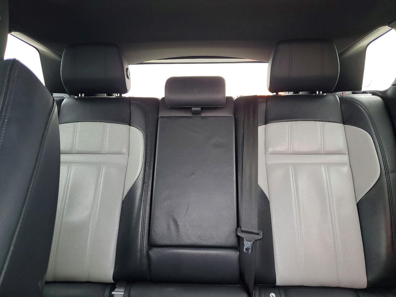 Land Rover Range Rover First Edition