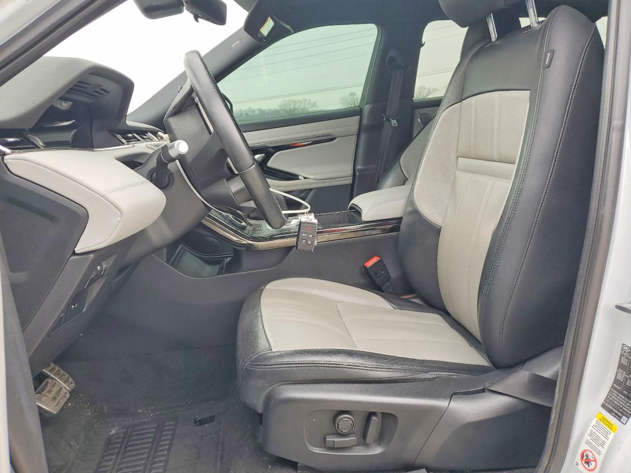 Land Rover Range Rover First Edition