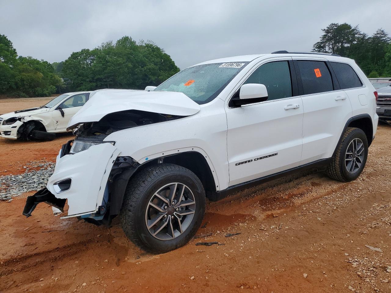 Salvage Jeep Cherokee Image