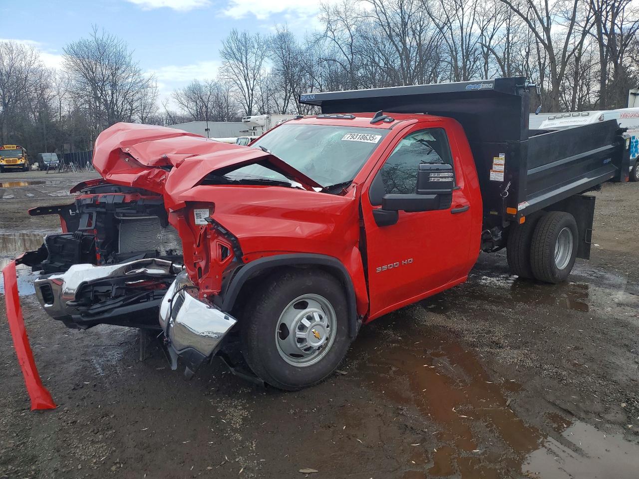Salvage Chevrolet Silverado Image