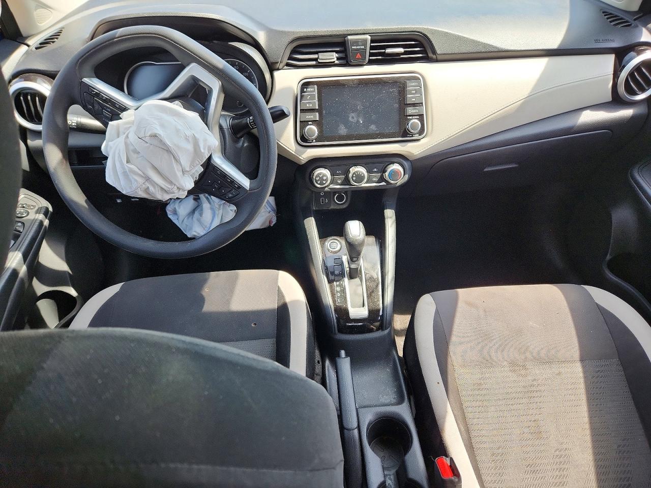 Nissan Versa Sv